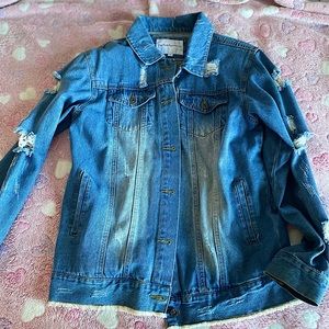 The style between us Jean jacket. Size M